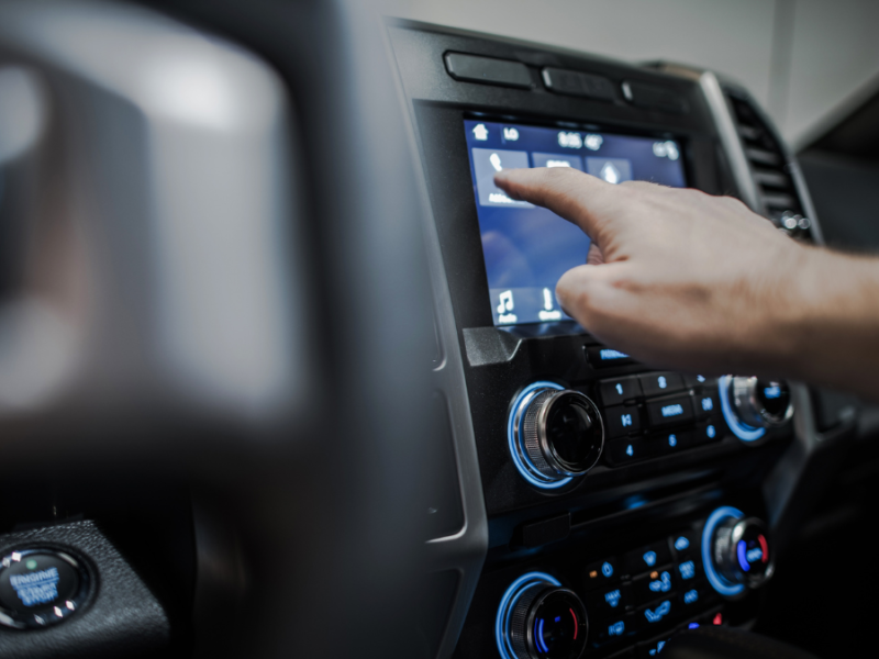 Som Automotivo H-tech HT-1025 Bluetooth USB MP3 com Controle: Vale a Pena Comprar?